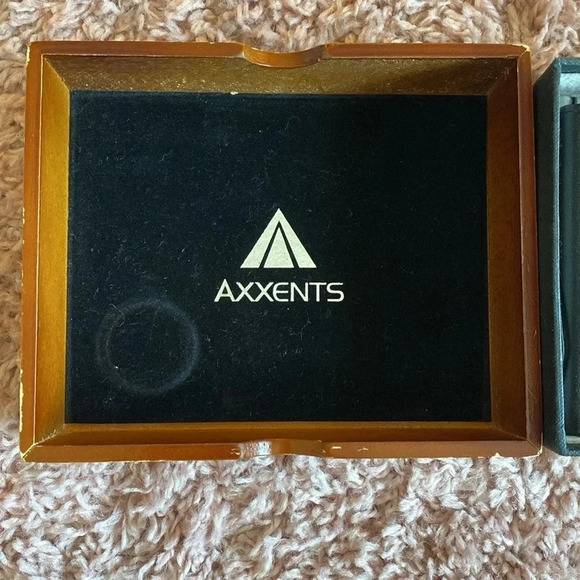 Axxents Watch & Wallet Gift Set - Picture 3 of 7